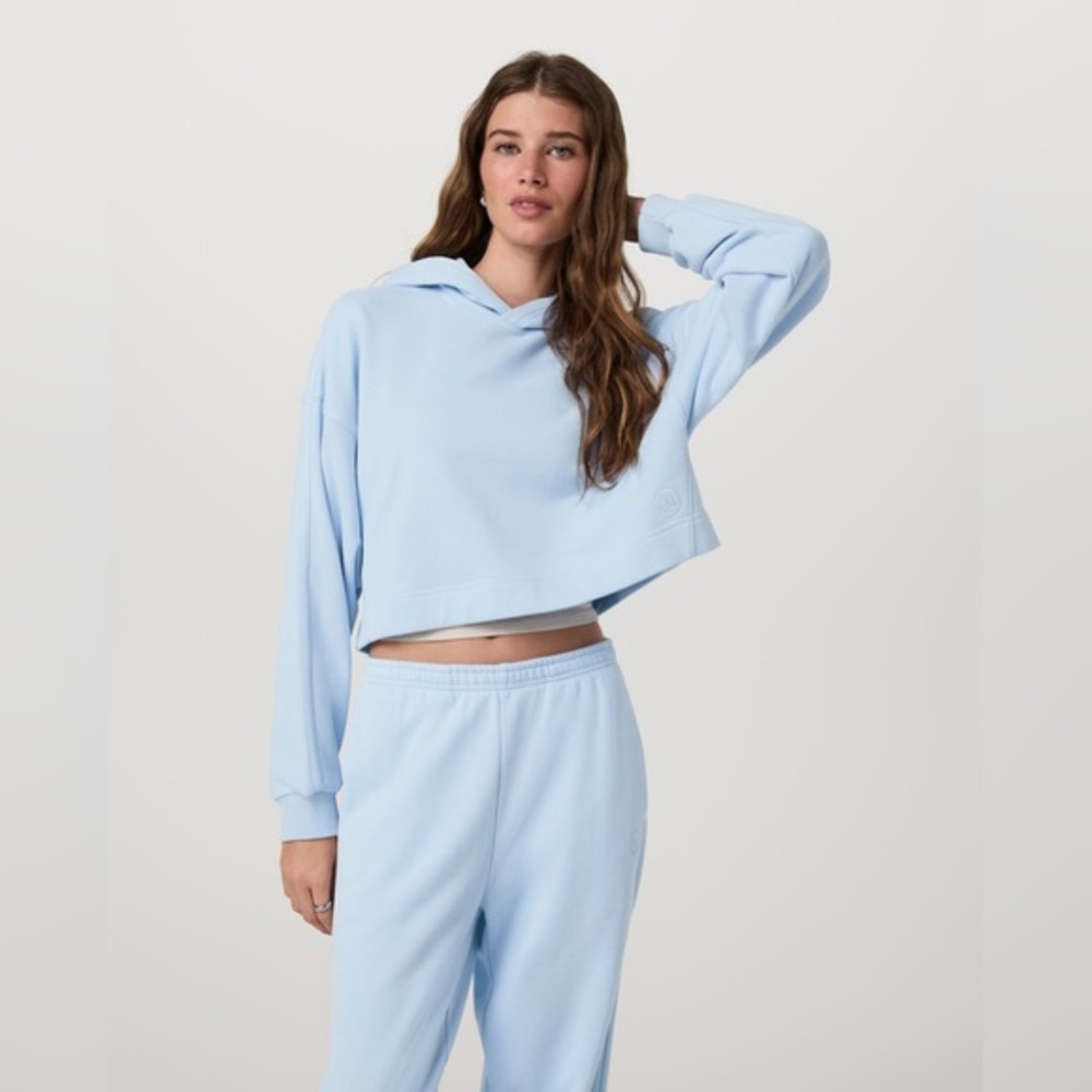 Vuori Sedona Pullover Hoodie in Crystal Blue